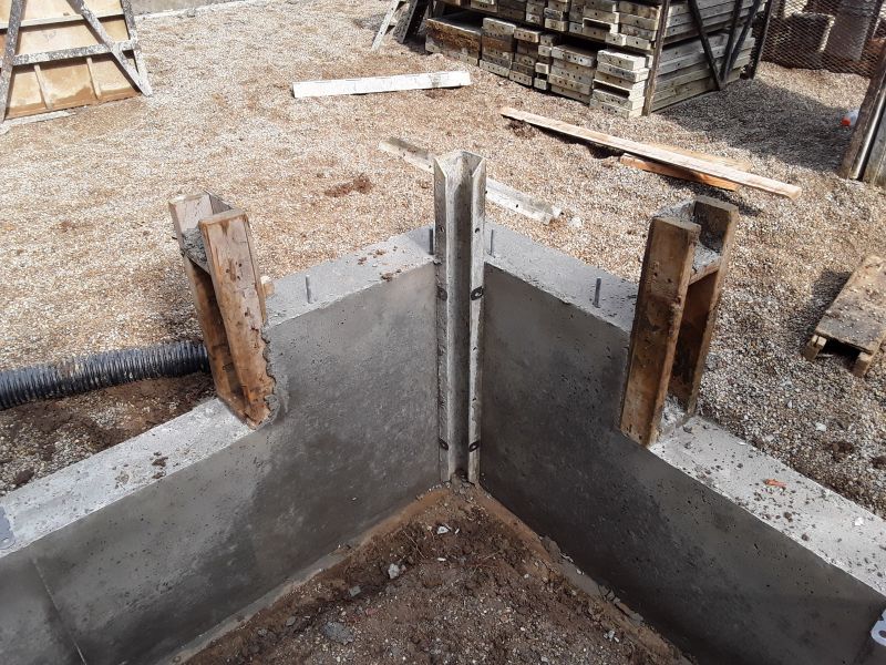 Garage Footing Pouring